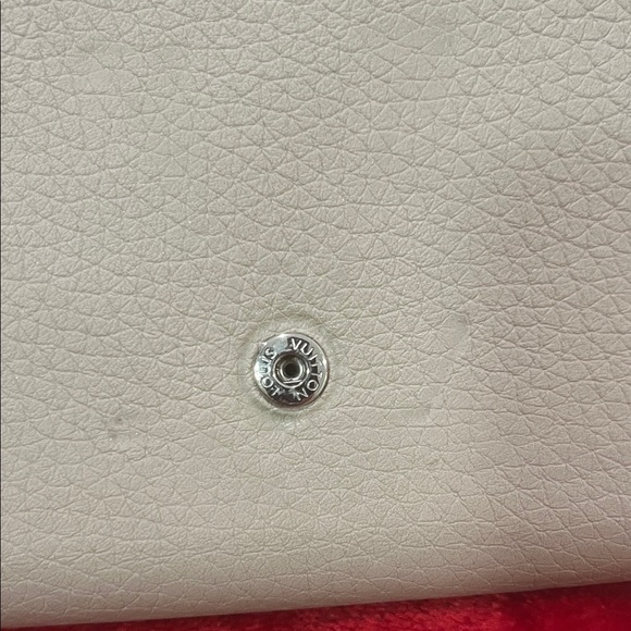 * Final Price Drop * 💰 Louis Vuitton Taupe, Cream, and Pink Leather Wallet - Picture 12 of 16